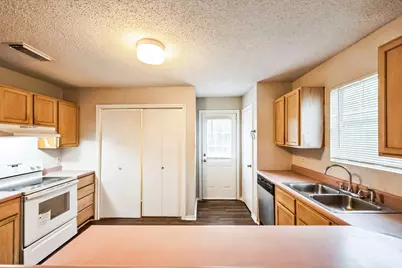 124 Menke Street, Sealy, TX 77474 - Photo 10