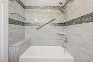3818 Brandt St, Houston, TX 77006 - Photo 18