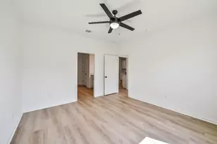 12827 Hannah Spgs Ln, Magnolia, TX 77354 - Photo 14