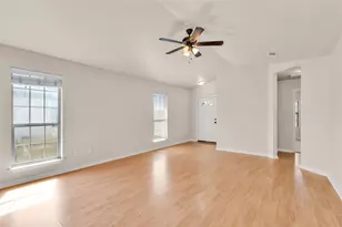 115 Bolero Way, Huntsville, TX 77340 - Photo 4