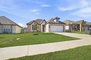 1318 Kingsgate Dr, Bryan, TX 77807 - Photo 32
