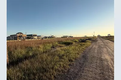 1112 Egret Point, Crystal Beach, TX 77650 - Photo 2