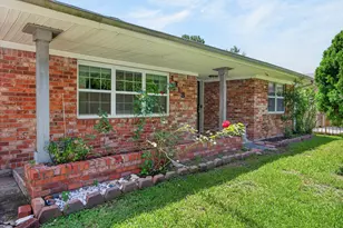 1313 Plymouth St, Pasadena, TX 77502 - Photo 4