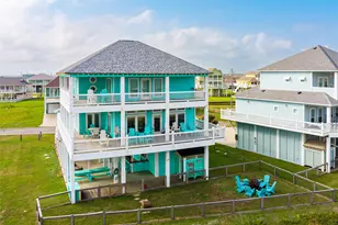 3116 James, Crystal Beach, TX 77650 - Photo 4