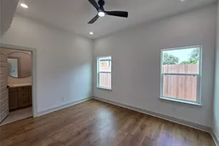 9821 Turnbow St, Houston, TX 77029 - Photo 10