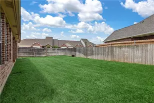 1904 Debbie Dr, Bryan, TX 77802 - Photo 34