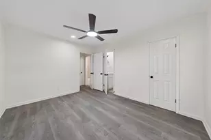 4119 Ebbtide Dr, Houston, TX 77045 - Photo 36