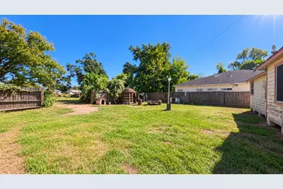 6820 Utah Street #B, Houston, TX 77091 - Photo 12