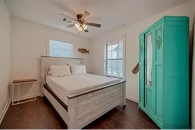 5824 Avenue R, Galveston, TX 77551 - Photo 6