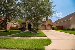 19509 N Comal River Dr, Cypress, TX 77433 - Photo 2