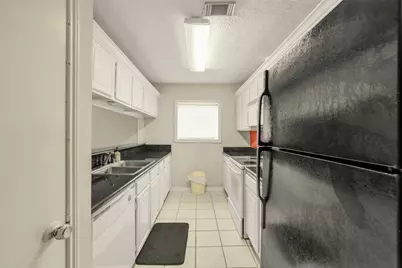 11907 Southlake Drive, Houston, TX 77077 - Photo 6