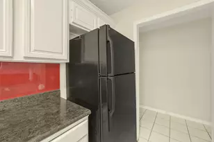 11907 Southlake Dr, Houston, TX 77077 - Photo 8