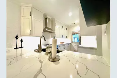 2001 Bering Drive #7L, Houston, TX 77057 - Photo 16