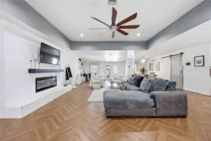 6131 Dumfries Dr, Houston, TX 77096 - Photo 6
