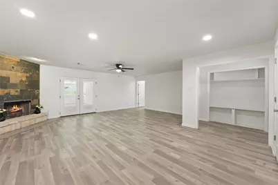 9738 Bayou Woods Drive, Baytown, TX 77521 - Photo 6