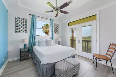 22517 Bay Point Drive, Galveston, TX 77554 - Photo 10