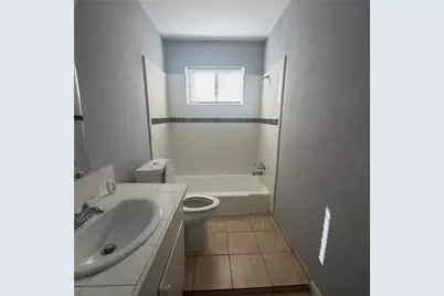 4624 Bell Street #7, Houston, TX 77023 - Photo 8