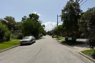 4624 Bell St, Houston, TX 77023 - Photo 10