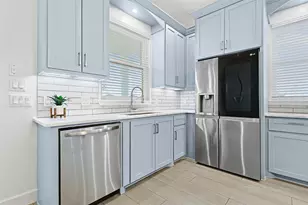 4119 Royal Tern Ln, Galveston, TX 77554 - Photo 12