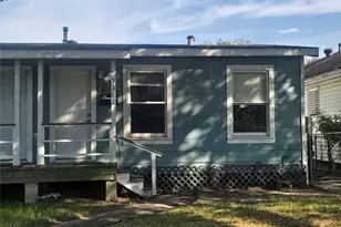 5318 Ave P 1/2, Galveston, TX 77551 - Photo 2