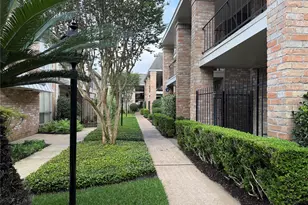2224 S Piney Point Rd, Houston, TX 77063 - Photo 1