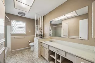 11302 Brighton Ln, Meadows Place, TX 77477 - Photo 10