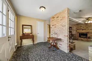 11302 Brighton Ln, Meadows Place, TX 77477 - Photo 4