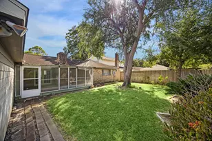 11302 Brighton Ln, Meadows Place, TX 77477 - Photo 18