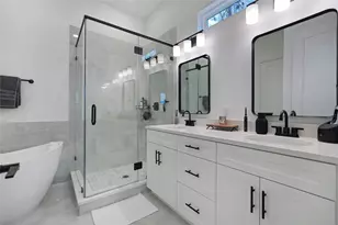 9902 Clark Rd, Houston, TX 77076 - Photo 10