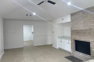 11630 Coachfield Ln, Houston, TX 77035 - Photo 8