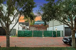 28 Audubon Hollow Ln, Houston, TX 77027 - Photo 4