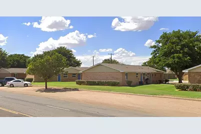 1100 12th St, Seagraves, TX 79359 - Photo 2