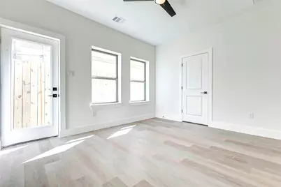 5640 Dolores Street, Houston, TX 77057 - Photo 18