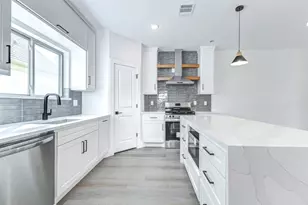 5640 Dolores St, Houston, TX 77057 - Photo 8