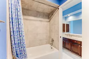 1039 Fountain View Dr, Houston, TX 77057 - Photo 12