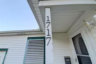 1717 Hawthorne St, La Marque, TX 77568 - Photo 2