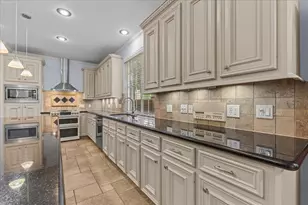 914 Pinewood Ln, Seabrook, TX 77586 - Photo 12