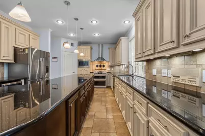 914 Pinewood Lane, Seabrook, TX 77586 - Photo 8