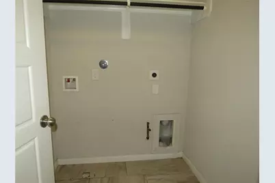 6915 Sunnyvale Lane, Rosharon, TX 77583 - Photo 14