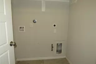 6915 Sunnyvale Ln, Rosharon, TX 77583 - Photo 14