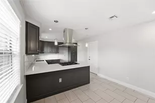 5907 Peg St, Houston, TX 77092 - Photo 6