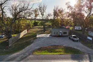 10550 Fm 1301 Rd, Boling, TX 77420 - Photo 1