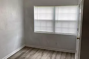 5237 Carmen St, Houston, TX 77033 - Photo 14