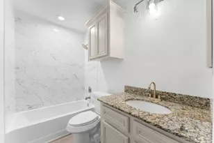 2890 Mary Ln, Dickinson, TX 77539 - Photo 20