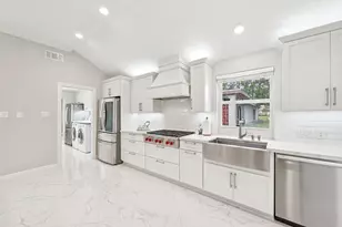 106 Mignon Ln, Houston, TX 77024 - Photo 14