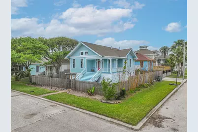 3002 Avenue Q 1/2, Galveston, TX 77550 - Photo 2