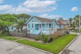 3002 Ave Q 1/2, Galveston, TX 77550 - Photo 2