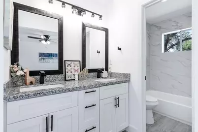 14310 Southline Road, Sugar Land, TX 77498 - Photo 16