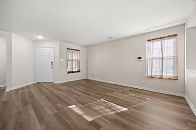 2710 Skyview Ridge Court, Houston, TX 77047 - Photo 2