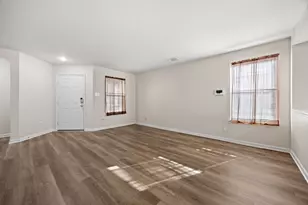 2710 Skyview Ridge Ct, Houston, TX 77047 - Photo 2